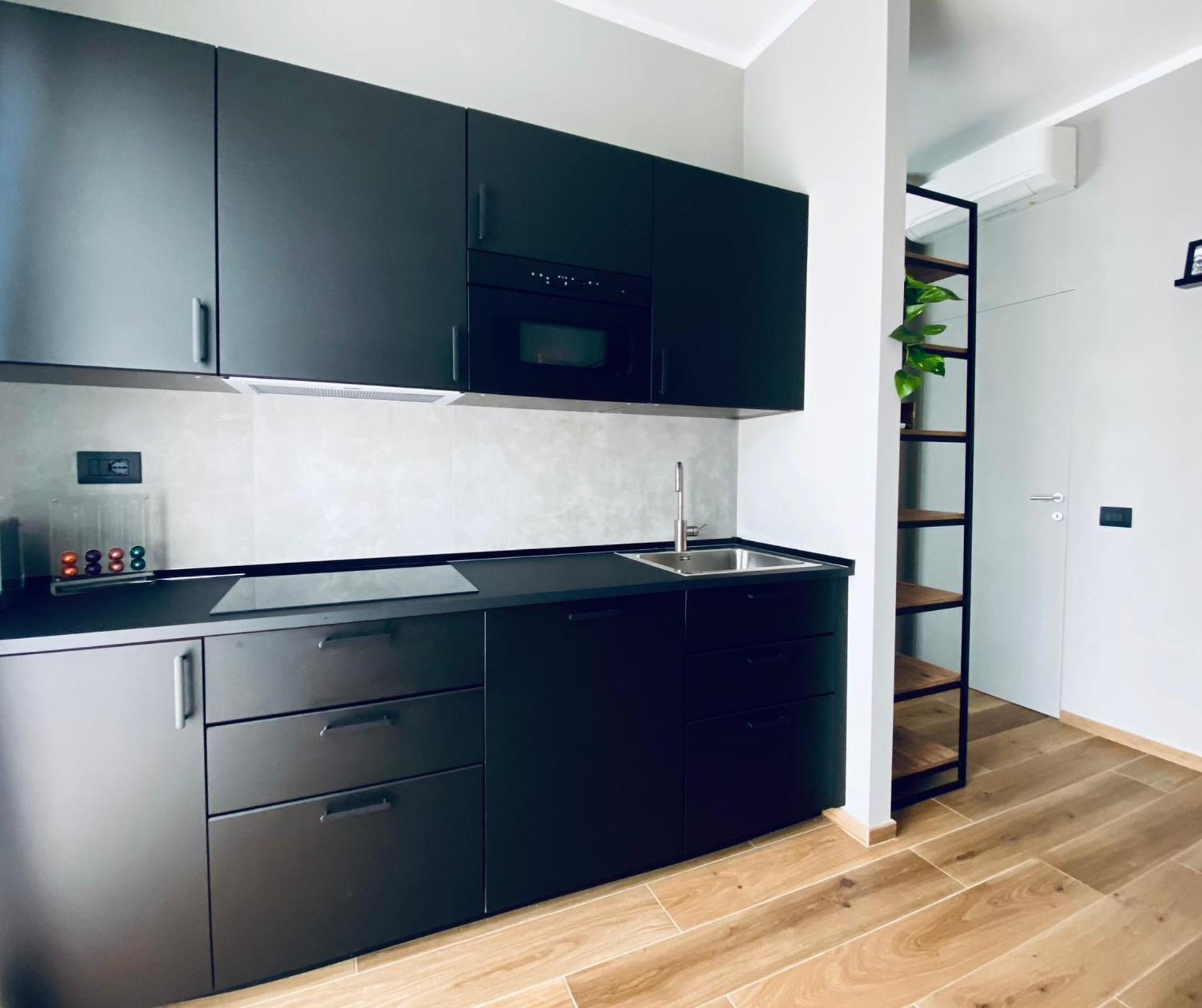M4 Black Monolocale Moderno E Funzionale Scandicci Exterior foto